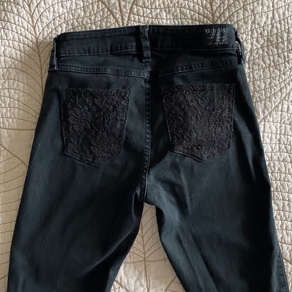 5/$35🍑 Lace Pocket Guess Jeans Brittney Skinny - Picture 2 of 8